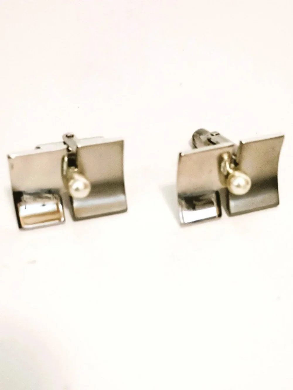 Silver Rectangle Scoop Pearl Cufflinks